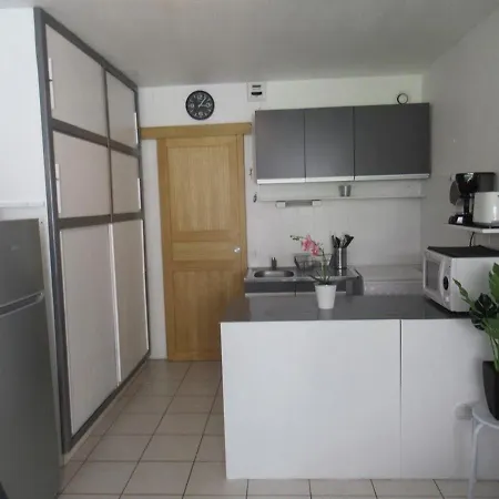 Avec Jardin - Proche Et Commerces - Parking Securise - Fr-1-307-118 Lägenhet Le Grau-du-Roi